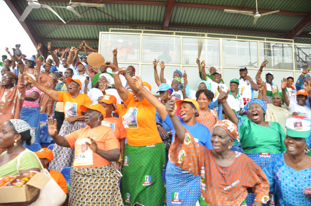 A Cross Section of Market Women and Men Showing their Love for Ambode at the Event