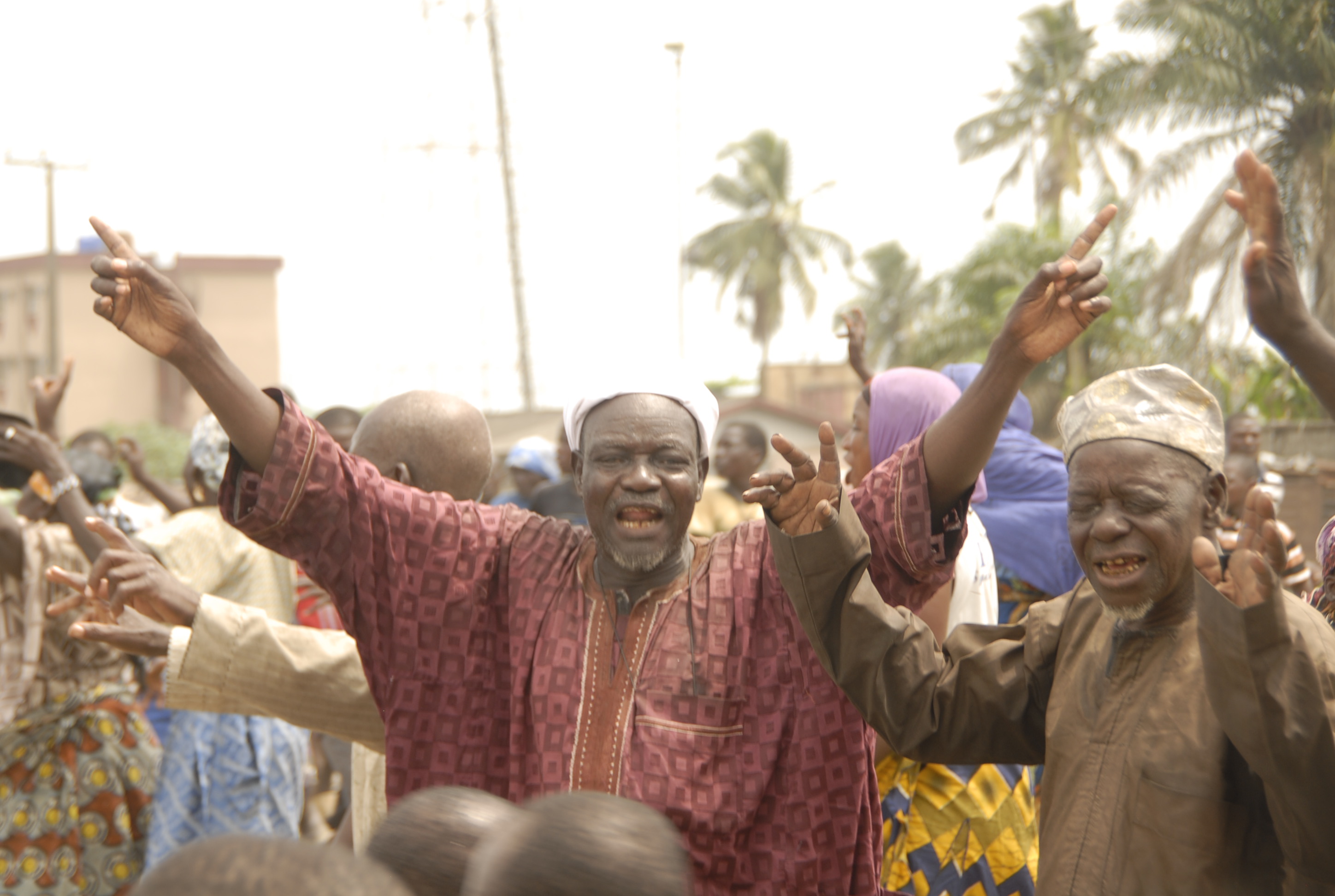 Akinwunmi Ambode Roadshow Warmly Received by Lagosians on Badagry Expressway