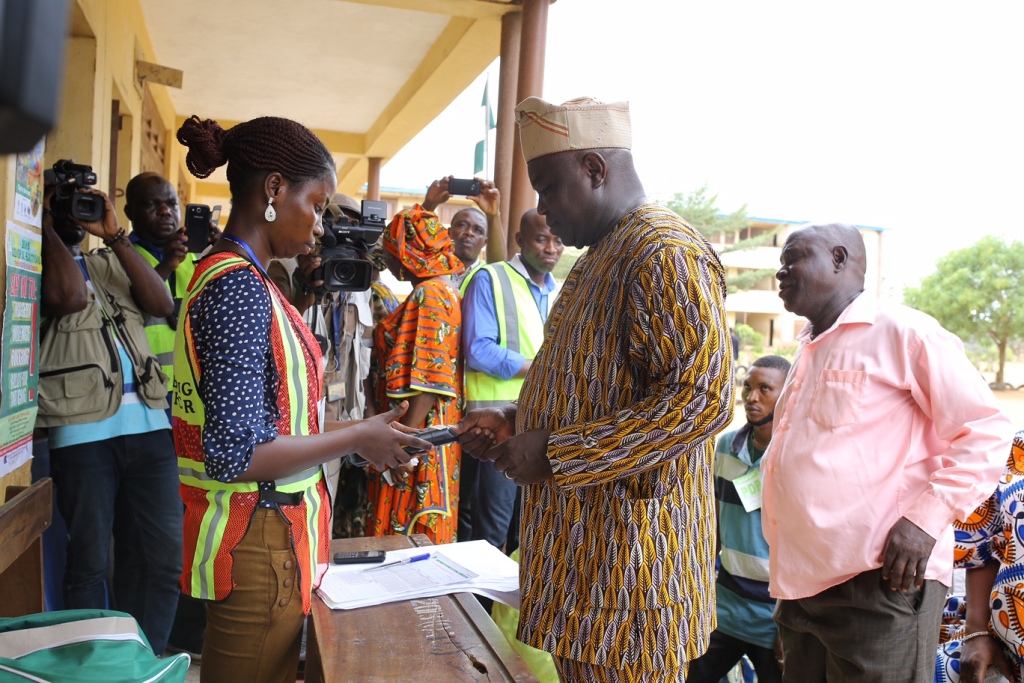 Akinwunmi Ambode Getting Accredited with the Card Reader