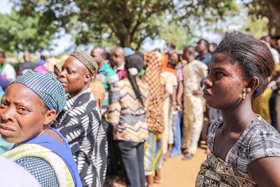 Voters Waiting For INEC Officials Who are Yet to Arrive their Polling Centre
