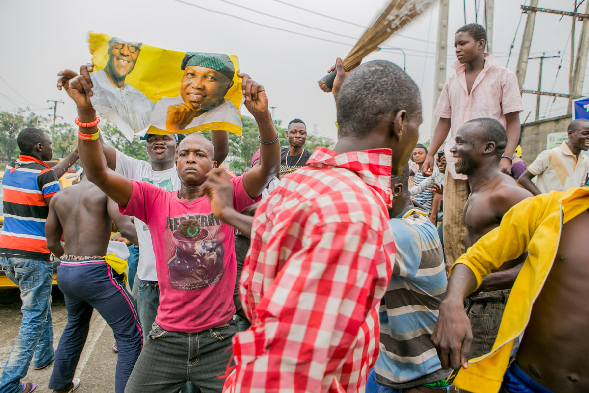Supporters Throng Ambode's Office To Celebrate APC Victory